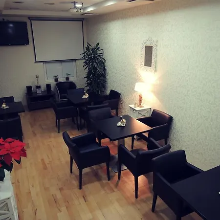 Hotell Boutique Empress Rožňava