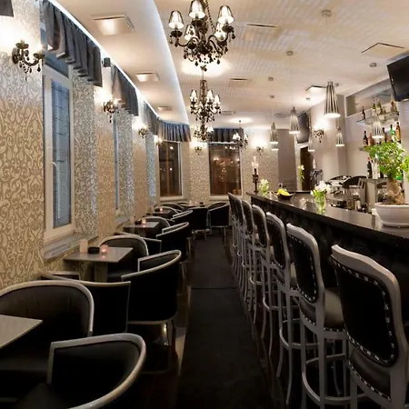 Hotell Boutique Empress 4*